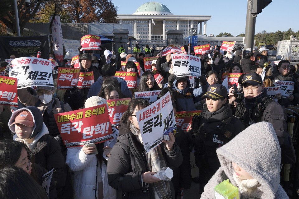 Il Ministero della Giustizia della Corea del Sud ordina il divieto di viaggio per il presidente Yoon